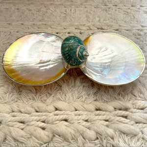 RUSTANS Seashell‎ Jewelry/ Soap Dish